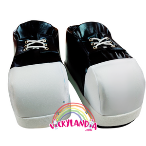 Zapatos deportivos acolchados negro con punta blanca y suela antirresbalante. Perfectos para cosplay, disfraces y animaciones.