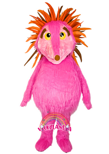 Descubre la magia de nuestro muñeco publicitario de Erizo Rosa en Vickylandia. Son disfraces cabezones perfectos para fiestas infantiles, shows, cumpleaños, estrategias publicitarias, carnavales, fiestas patronales, espectáculos, cabalgatas y cualquier tipo de evento.