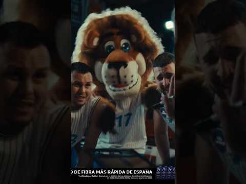 Melena brillante, ojos azules y actitud de rey. Rey de la Selva es ideal para animaciones infantiles, eventos temáticos y promociones que buscan fuerza, ternura y presencia visual.
