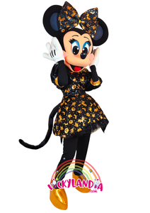 Vestido negro con detalles mágicos, orejitas brillantes y actitud encantadora. Ratoncita Presumida Misteriosa es ideal para animaciones infantiles, eventos temáticos y promociones que buscan estilo, misterio y conexión con el público.