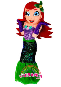 Descubre la magia de nuestro muñeco publicitario de Chica Sirena en Vickylandia. Son disfraces cabezones perfectos para fiestas infantiles, shows, cumpleaños, estrategias publicitarias, espectáculos, cabalgatas y cualquier tipo de evento.