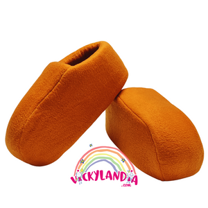 Zapatos marrones acolchados con estilo clásico, ideales para personajes cabezones tipo fontanero o videojuego