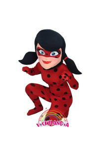 Descubre la magia de nuestro muñeco publicitario de Heroína de Lunares en Vickylandia. Son disfraces cabezones perfectos para fiestas infantiles, shows, cumpleaños, estrategias publicitarias, espectáculos, cabalgatas y cualquier tipo de evento.