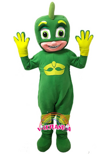 Descubre la magia de nuestro muñeco publicitario de Niño Superhéroe Verde en Vickylandia. Son disfraces cabezones perfectos para fiestas infantiles, shows, cumpleaños, estrategias publicitarias, espectáculos, cabalgatas y cualquier tipo de evento.